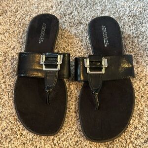 BRAND NEW AEROSOLES sandals women’s sz 10m